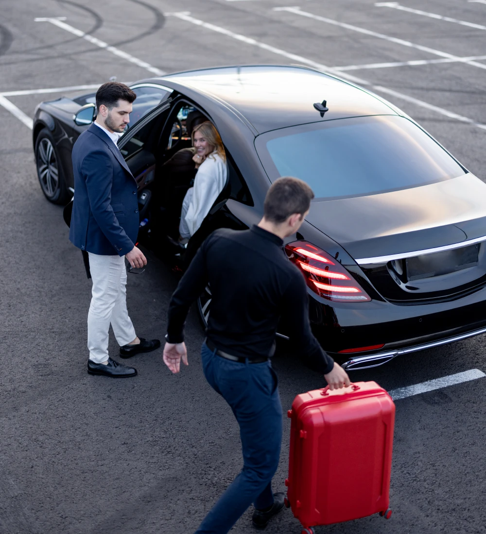 Hire Chauffeur Services In Redcliffe